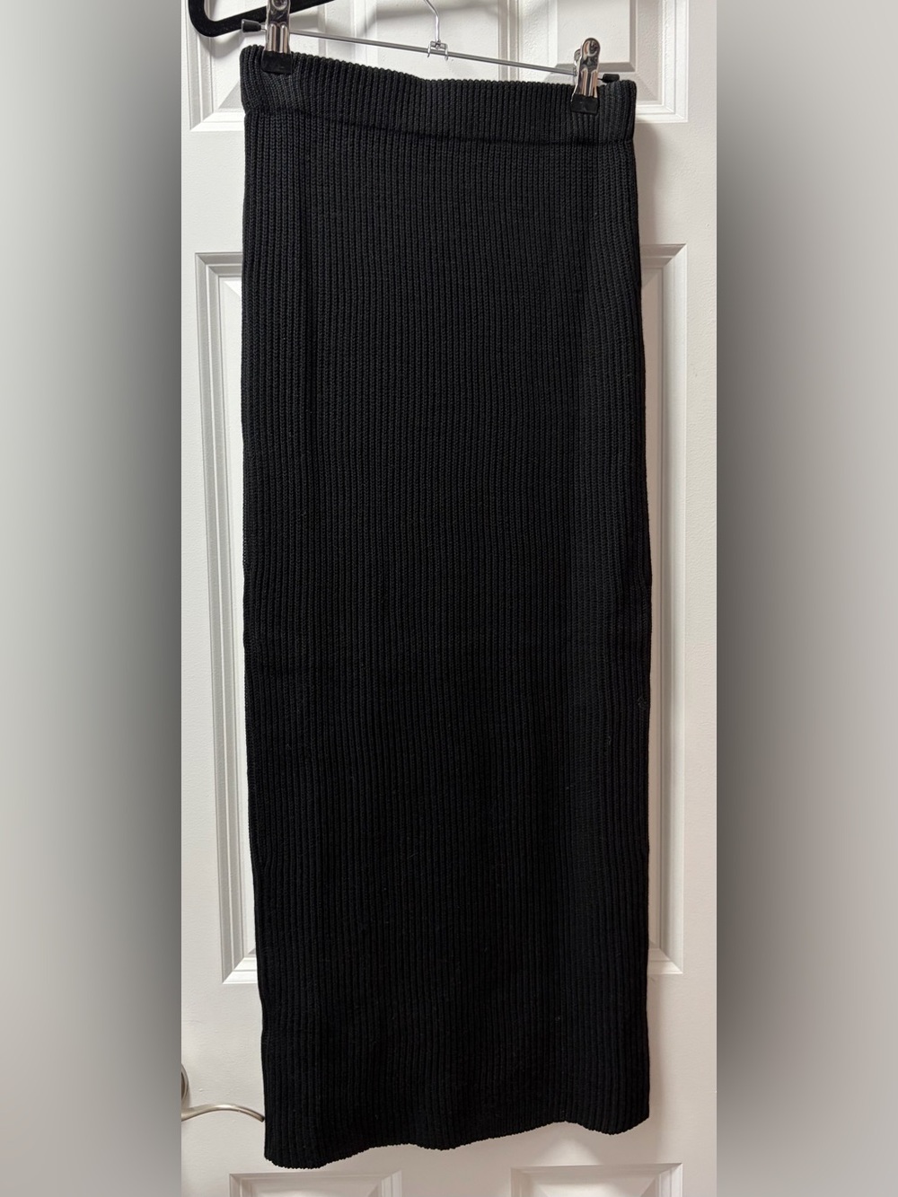 Women's Black Ribbed Midi Skirt - Sleek Knit Pencil